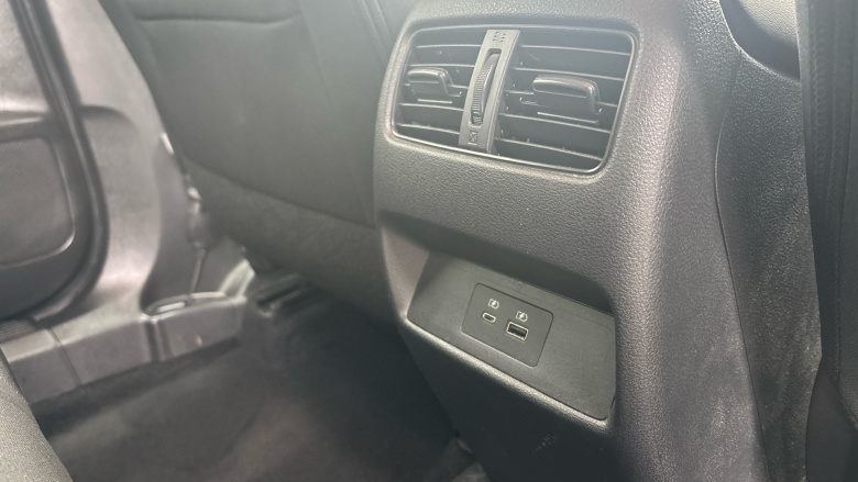 Nissan Qashqai 1.3 DiG-T MH N-Connecta 5dr Petrol Hatchback